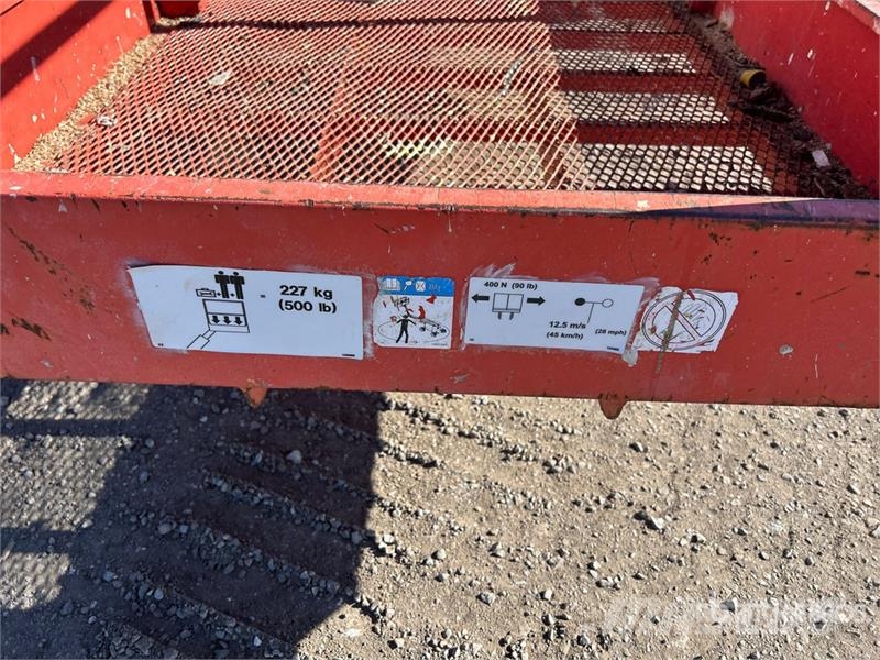 SkyJack SJ63AJ 4WD Diesel Articulating Boom Lift Zglobne podizne platforme