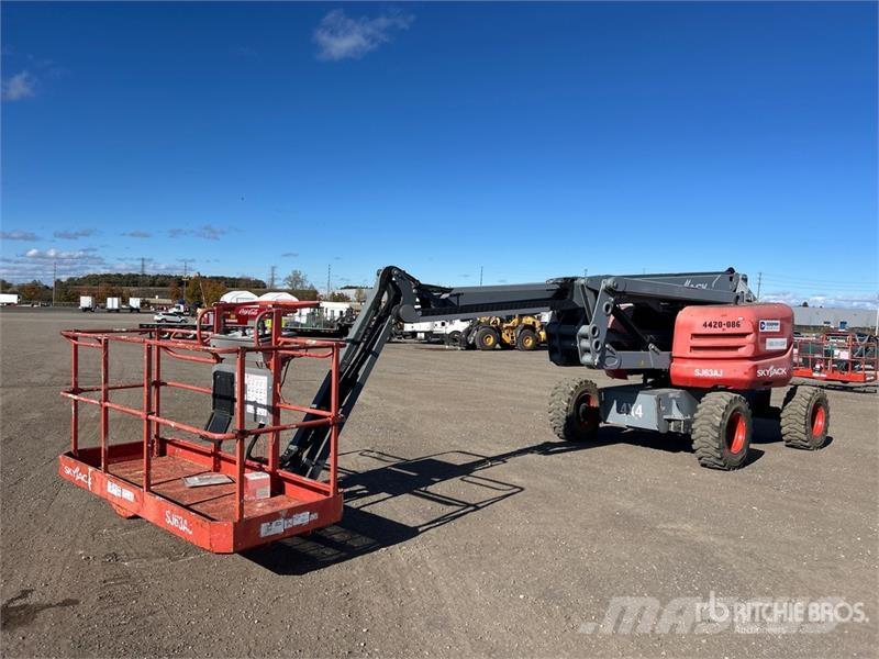 SkyJack SJ63AJ 4WD Diesel Articulating Boom Lift Zglobne podizne platforme