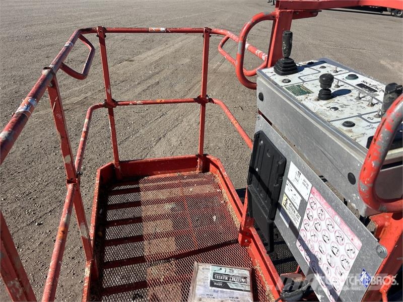 SkyJack SJ63AJ 4WD Diesel Articulating Boom Lift Zglobne podizne platforme