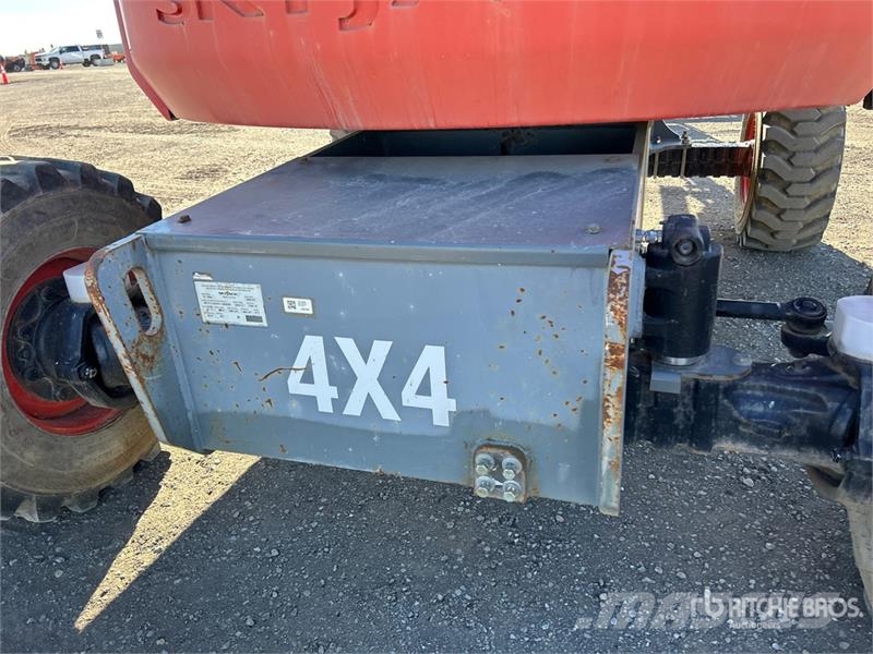 SkyJack SJ63AJ 4WD Diesel Articulating Boom Lift Zglobne podizne platforme