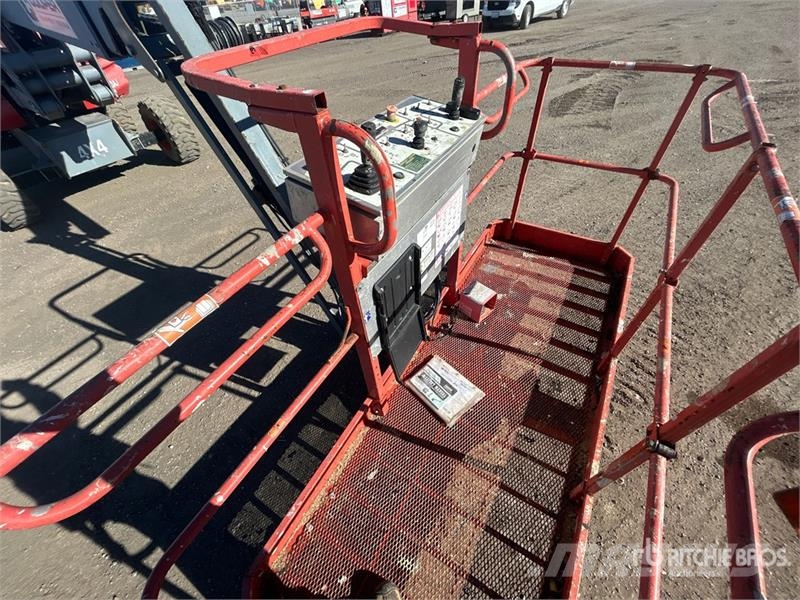 SkyJack SJ63AJ 4WD Diesel Articulating Boom Lift Zglobne podizne platforme