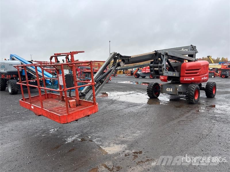SkyJack SJ63AJ 4WD Dual Fuel Articulating Boom Lift رافعات سلة مفصلية