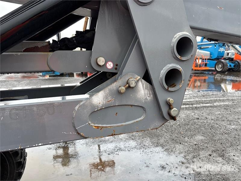 SkyJack SJ63AJ 4WD Dual Fuel Articulating Boom Lift Strēles pacēlāji
