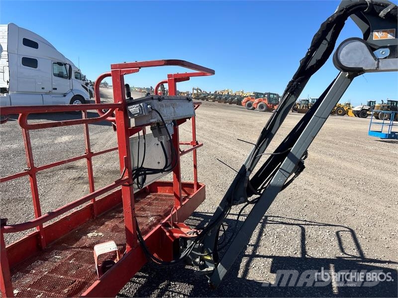 SkyJack SJ63AJ 4WD Dual Fuel Articulating Boom Lift Zglobne podizne platforme