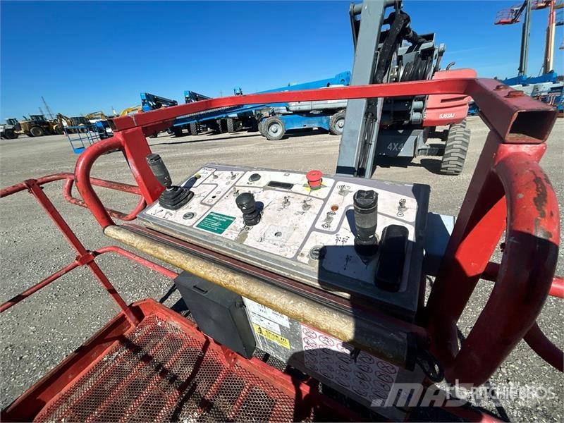 SkyJack SJ63AJ 4WD Dual Fuel Articulating Boom Lift Zglobne podizne platforme