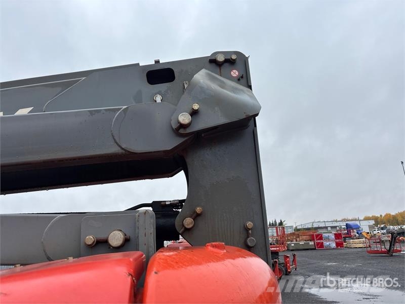 SkyJack SJ63AJ 4WD Dual Fuel Articulating Boom Lift رافعات سلة مفصلية