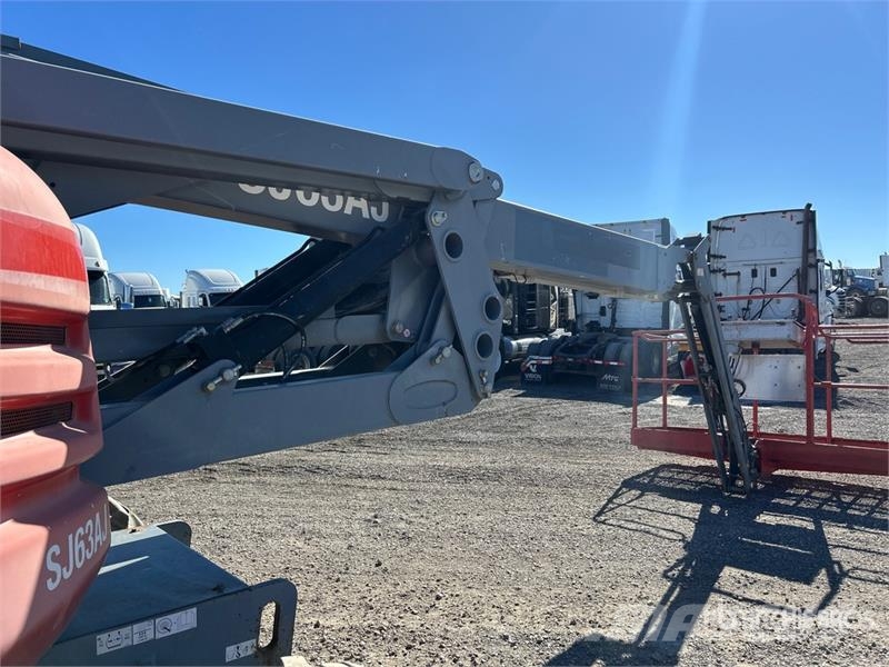SkyJack SJ63AJ 4WD Dual Fuel Articulating Boom Lift Zglobne podizne platforme