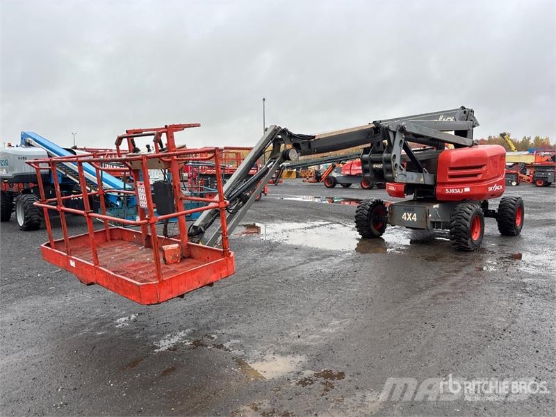 SkyJack SJ63AJ 4WD Dual Fuel Articulating Boom Lift رافعات سلة مفصلية
