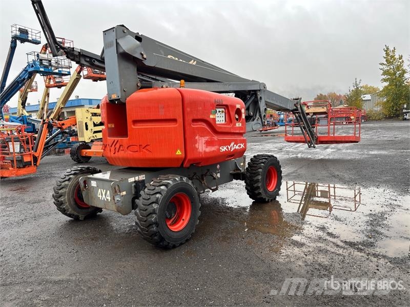 SkyJack SJ63AJ 4WD Dual Fuel Articulating Boom Lift رافعات سلة مفصلية