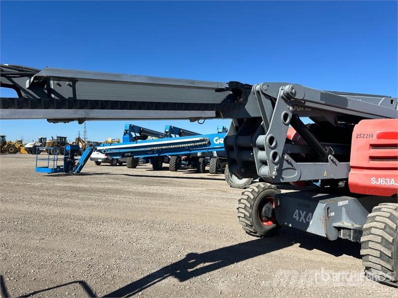 SkyJack SJ63AJ 4WD Dual Fuel Articulating Boom Lift Zglobne podizne platforme