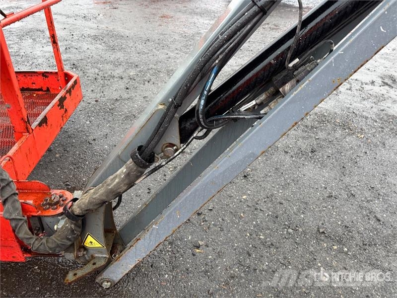 SkyJack SJ63AJ 4WD Dual Fuel Articulating Boom Lift Strēles pacēlāji