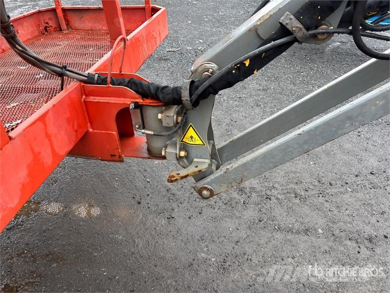 SkyJack SJ63AJ 4WD Dual Fuel Articulating Boom Lift رافعات سلة مفصلية