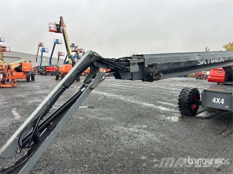 SkyJack SJ66T 4WD Diesel Telescopic Boom Lift Teleskop bomlifter