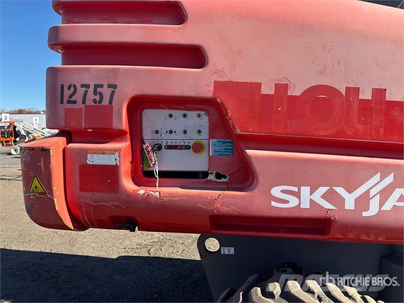 SkyJack SJ66T 4WD Diesel Telescopic Boom Lift رافعات سلة تلسكوبية