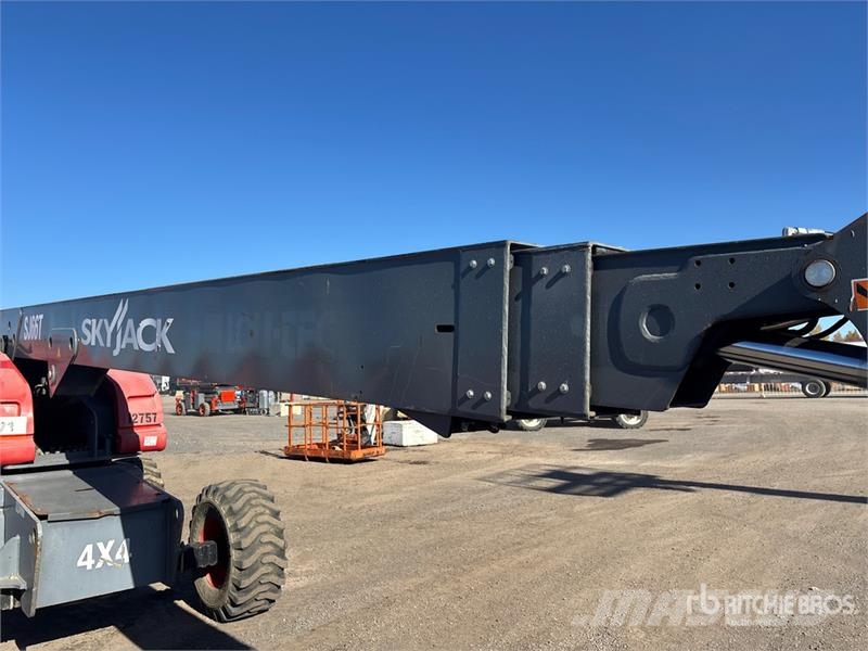 SkyJack SJ66T 4WD Diesel Telescopic Boom Lift رافعات سلة تلسكوبية