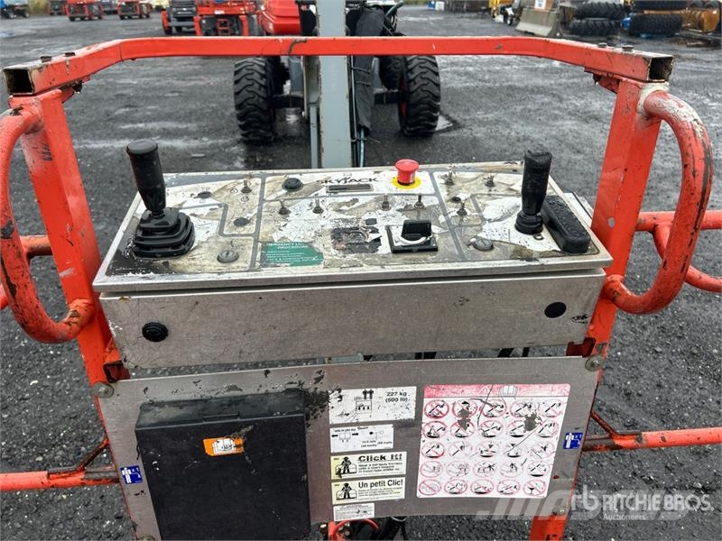 SkyJack SJ66T 4WD Diesel Telescopic Boom Lift Teleskop bomlifter