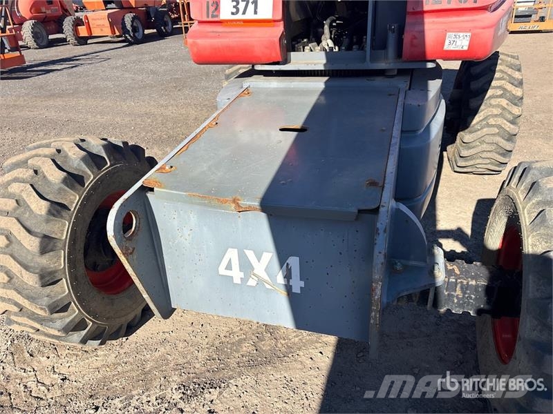 SkyJack SJ66T 4WD Diesel Telescopic Boom Lift رافعات سلة تلسكوبية