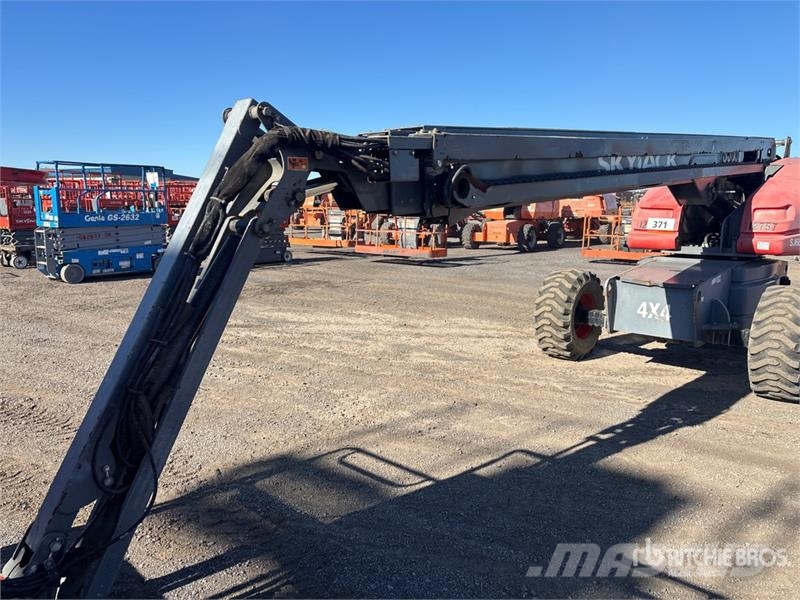 SkyJack SJ66T 4WD Diesel Telescopic Boom Lift رافعات سلة تلسكوبية