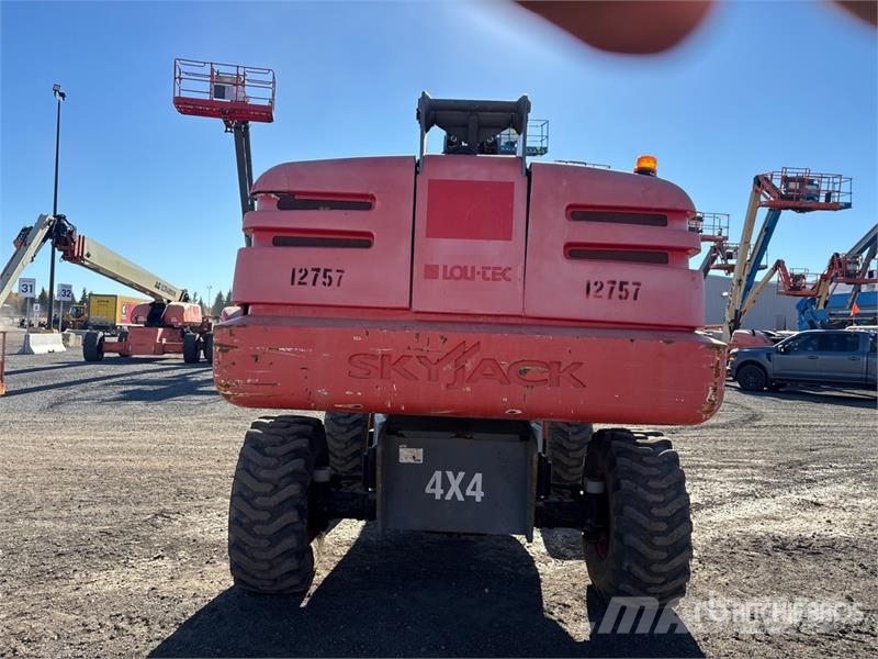 SkyJack SJ66T 4WD Diesel Telescopic Boom Lift رافعات سلة تلسكوبية