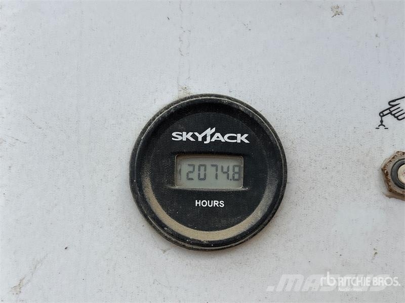 SkyJack SJ66T 4WD Diesel Telescopic Boom Lift Telescopic boom lifts