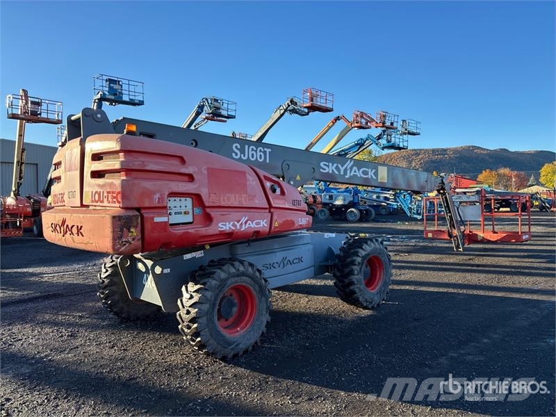 SkyJack SJ66T 4WD Dual Fuel Telescopic Boom Lift Teleskopbühnen