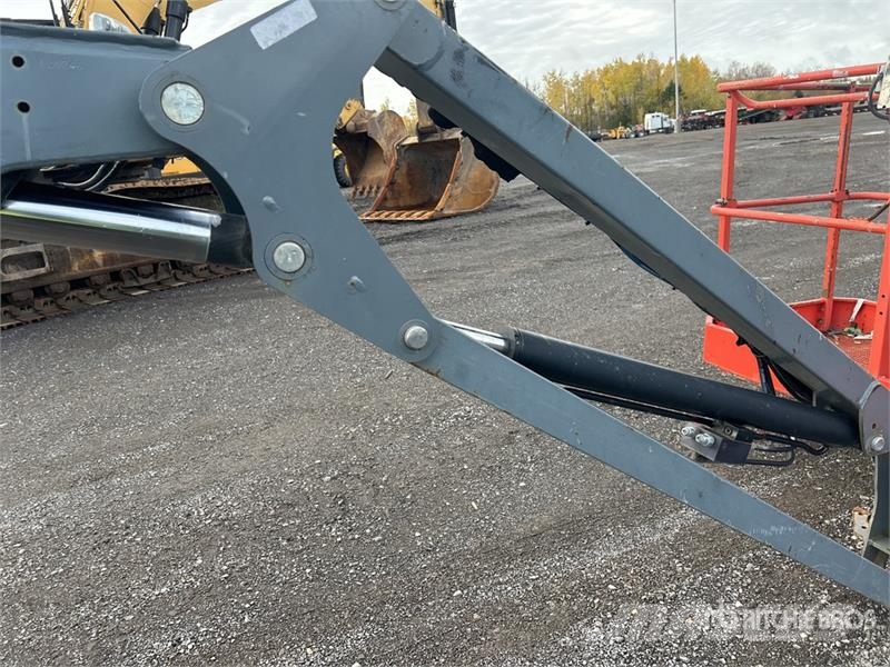 SkyJack SJ66T 4WD Dual Fuel Telescopic Boom Lift Teleskopiniai keltuvai