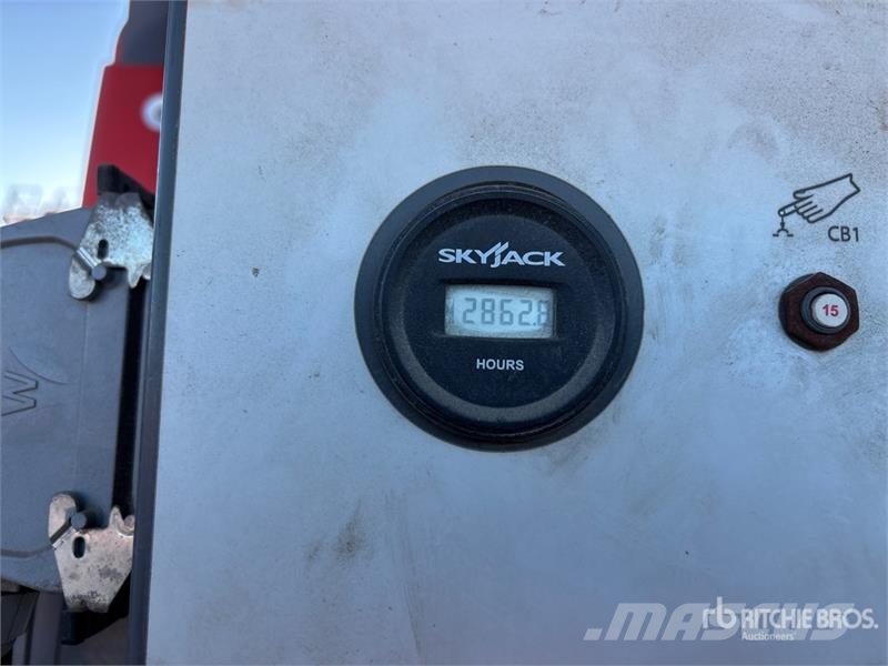 SkyJack SJ66T 4WD Dual Fuel Telescopic Boom Lift Teleskopbühnen