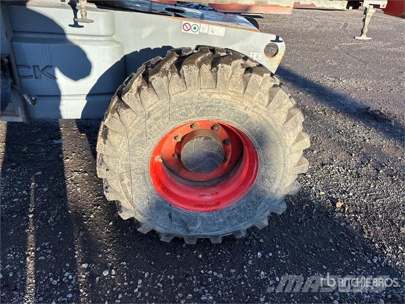 SkyJack SJ66T 4WD Dual Fuel Telescopic Boom Lift Teleskopbühnen