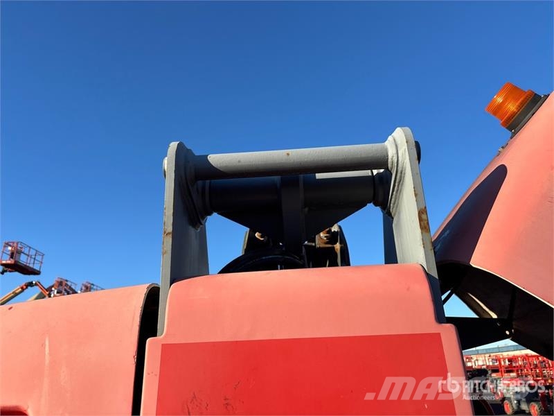 SkyJack SJ66T 4WD Dual Fuel Telescopic Boom Lift Teleskopbühnen