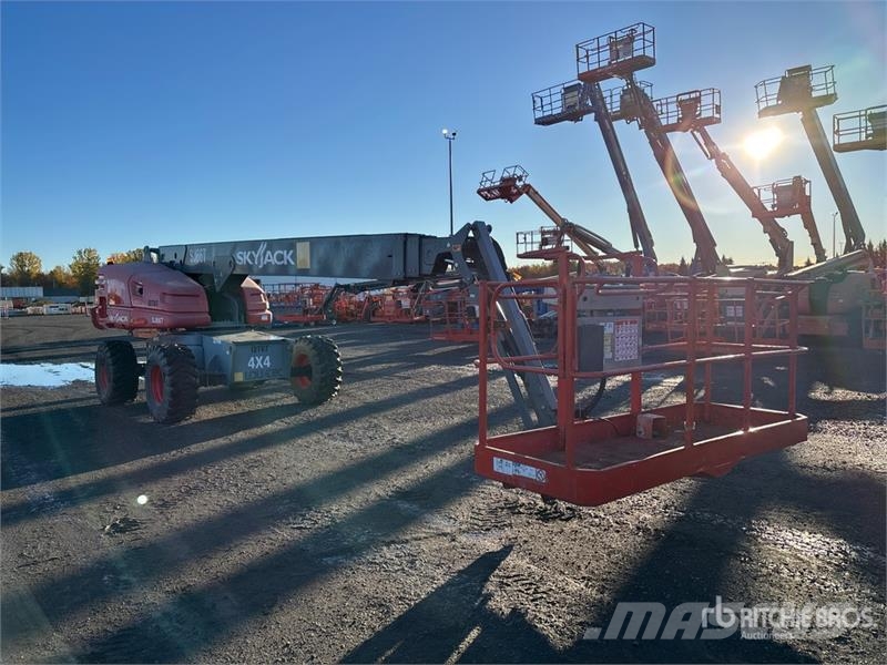 SkyJack SJ66T 4WD Dual Fuel Telescopic Boom Lift Teleskopbühnen