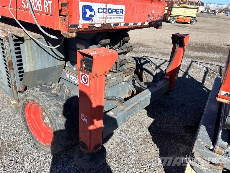 SkyJack SJ6826 RT Šķerveida pacēlāji