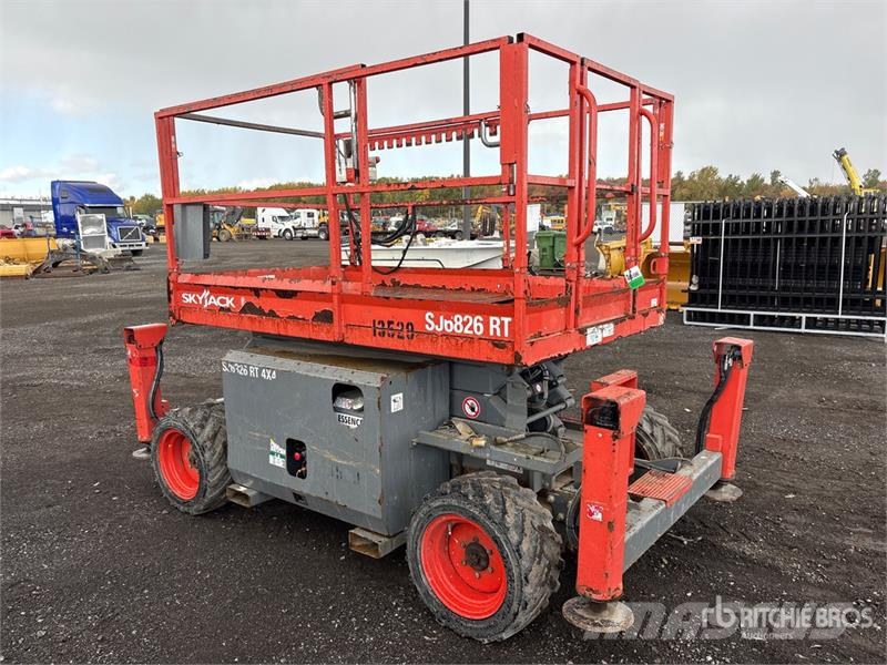 SkyJack SJ6826 RT Šķerveida pacēlāji