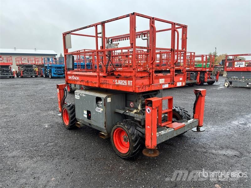 SkyJack SJ6826 RT Šķerveida pacēlāji