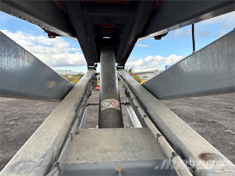 SkyJack SJ6826 RT Šķerveida pacēlāji