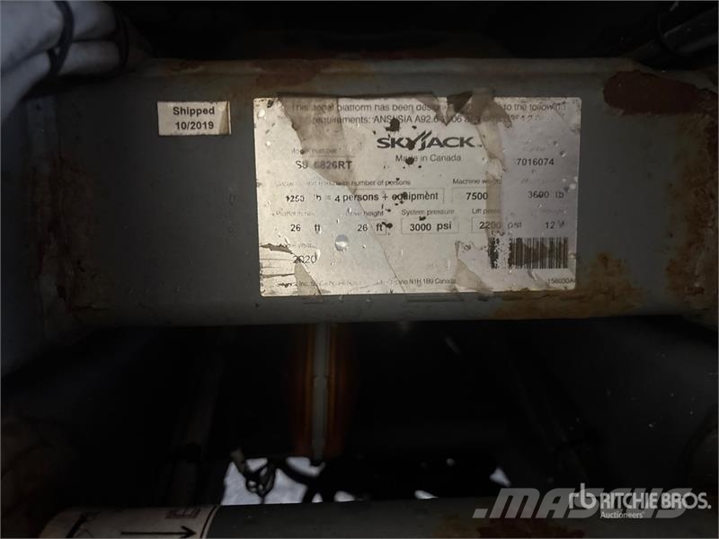 SkyJack SJ6826 RT Šķerveida pacēlāji
