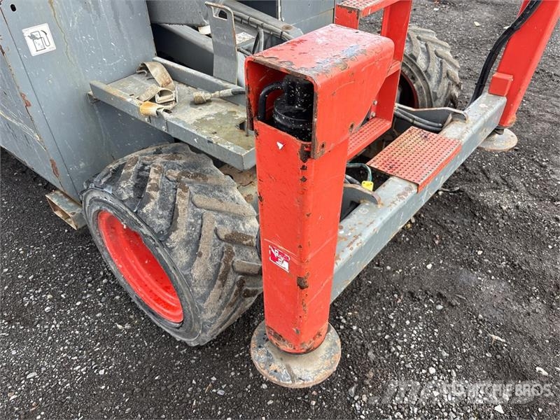 SkyJack SJ6826 RT Šķerveida pacēlāji