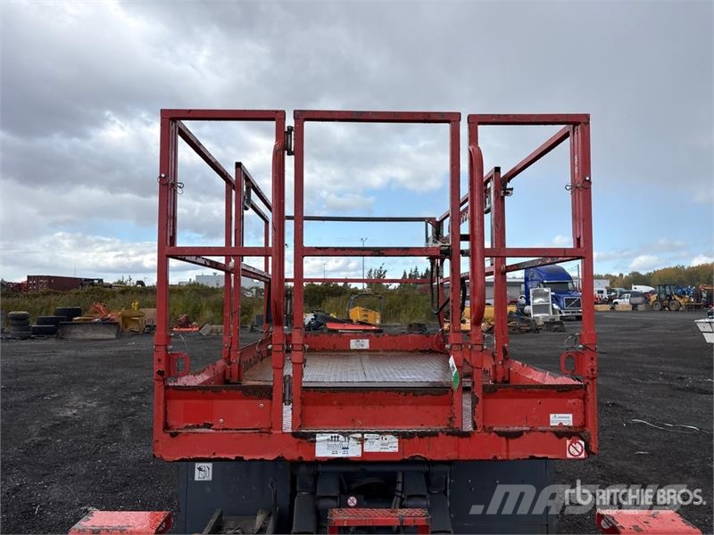 SkyJack SJ6826 RT Šķerveida pacēlāji
