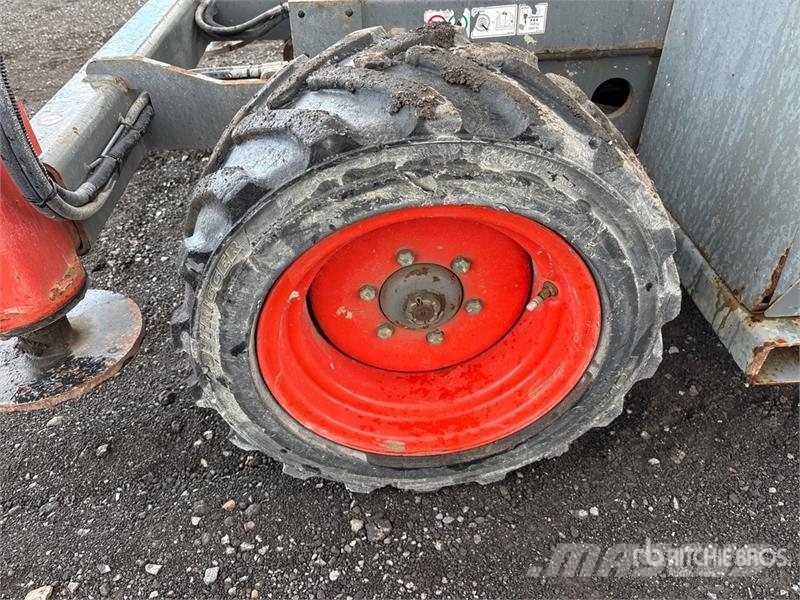SkyJack SJ6826 RT Šķerveida pacēlāji