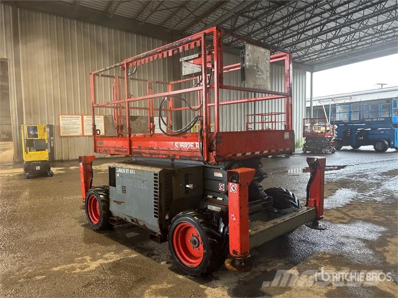 SkyJack SJ6826 RT Šķerveida pacēlāji
