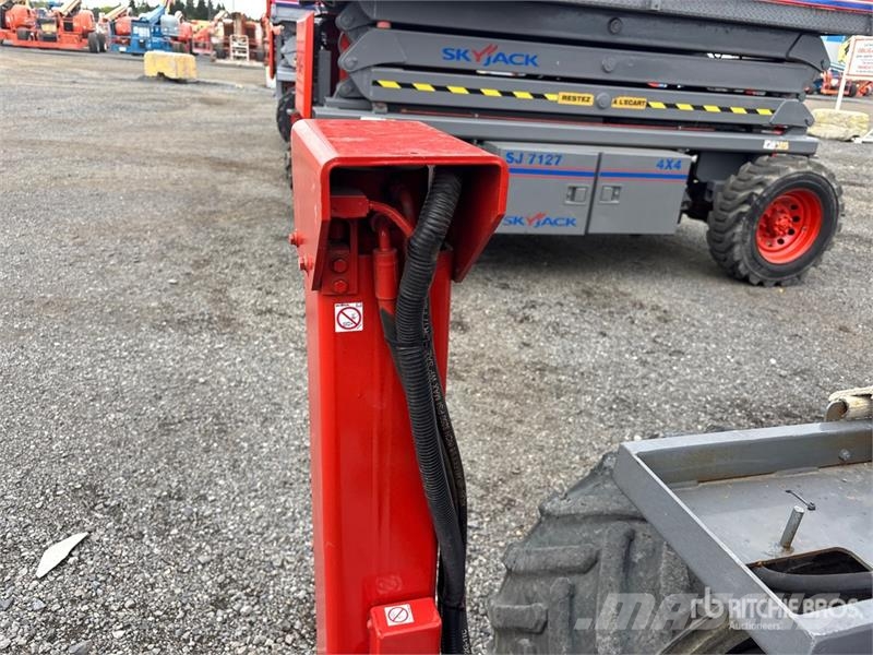 SkyJack SJ6826 RT Saxliftar