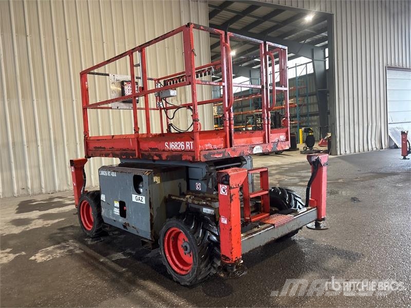 SkyJack SJ6826 RT Šķerveida pacēlāji