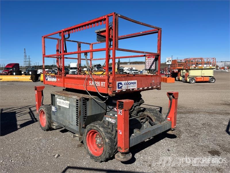 SkyJack SJ6826 RT Šķerveida pacēlāji