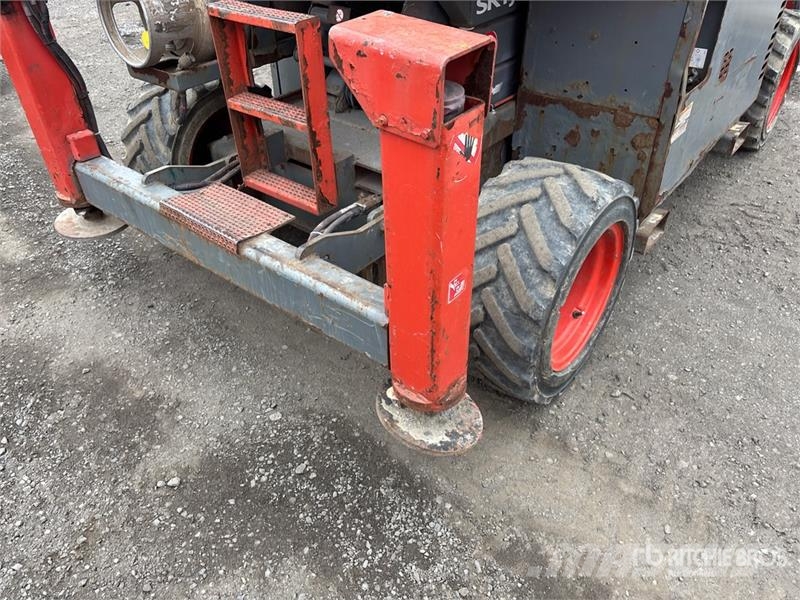 SkyJack SJ6826 RT Šķerveida pacēlāji