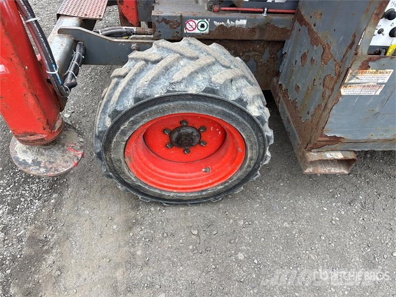 SkyJack SJ6826 RT Šķerveida pacēlāji