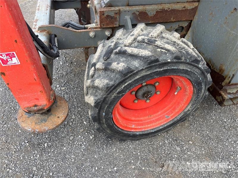 SkyJack SJ6826 RT Šķerveida pacēlāji