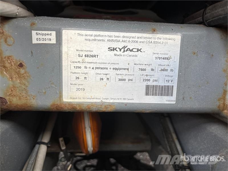 SkyJack SJ6826 RT Šķerveida pacēlāji