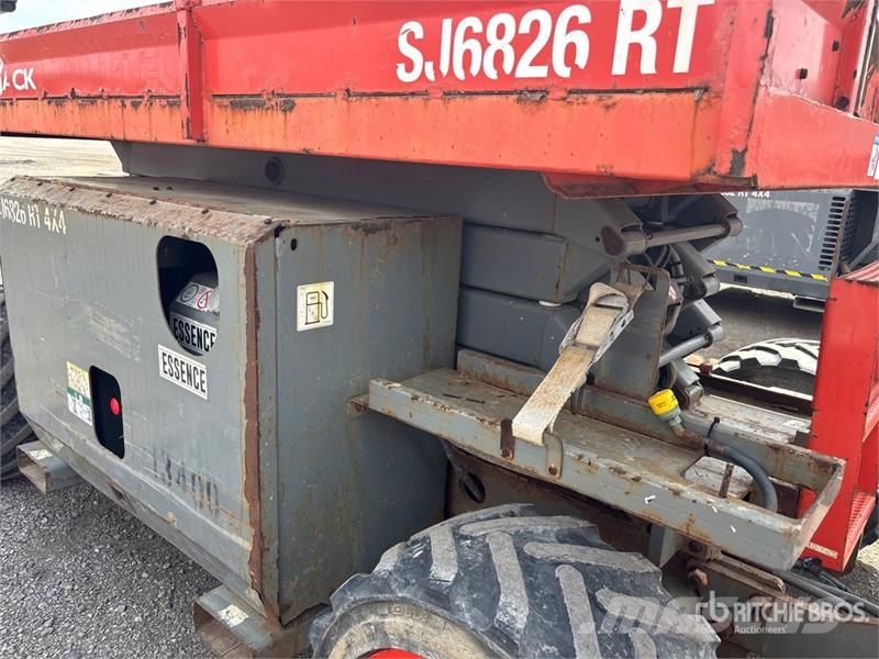 SkyJack SJ6826 RT Scissor lifts