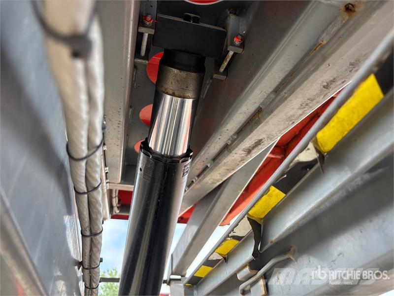SkyJack SJ6826 RT Scissor lifts