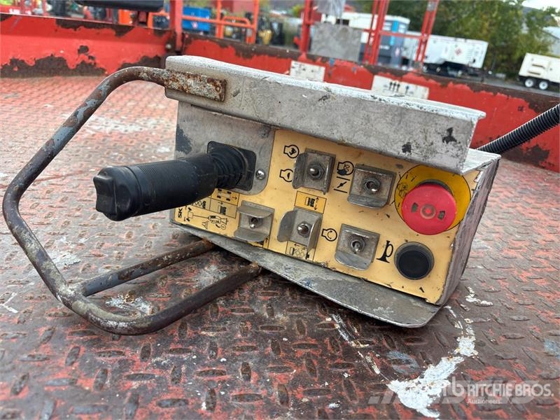 SkyJack SJ6826 RT Šķerveida pacēlāji