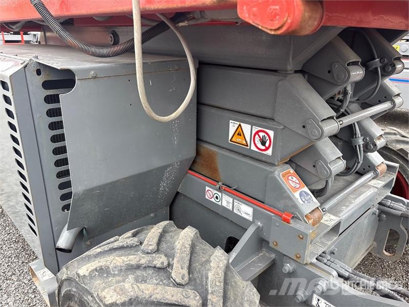 SkyJack SJ6826 RT Saxliftar